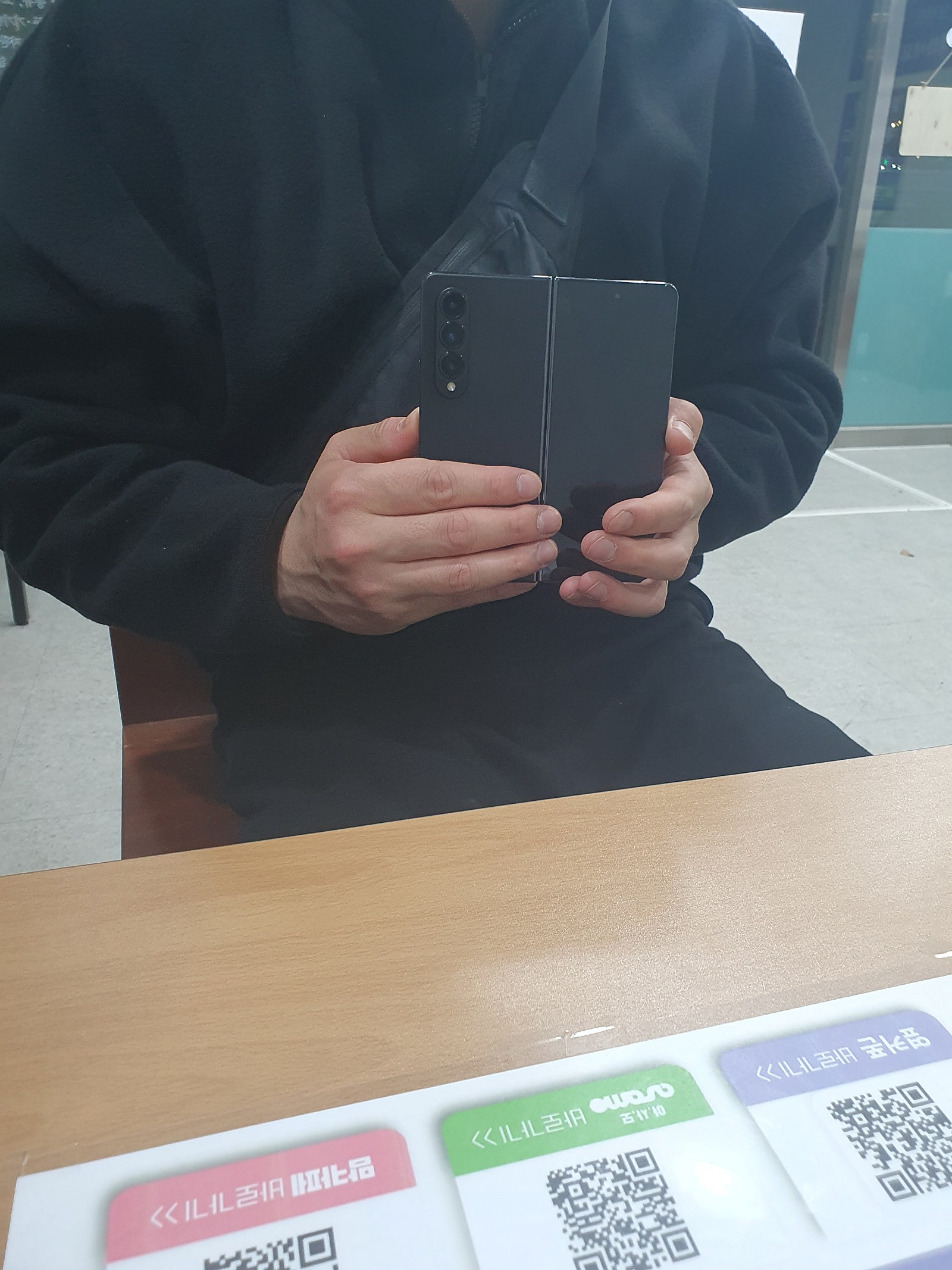 울산 공업탑에서 폴드4구매