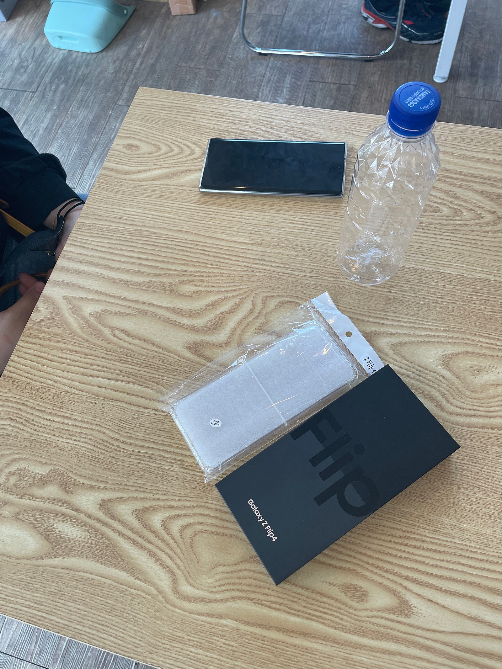 플립4 일산동구매장개통기