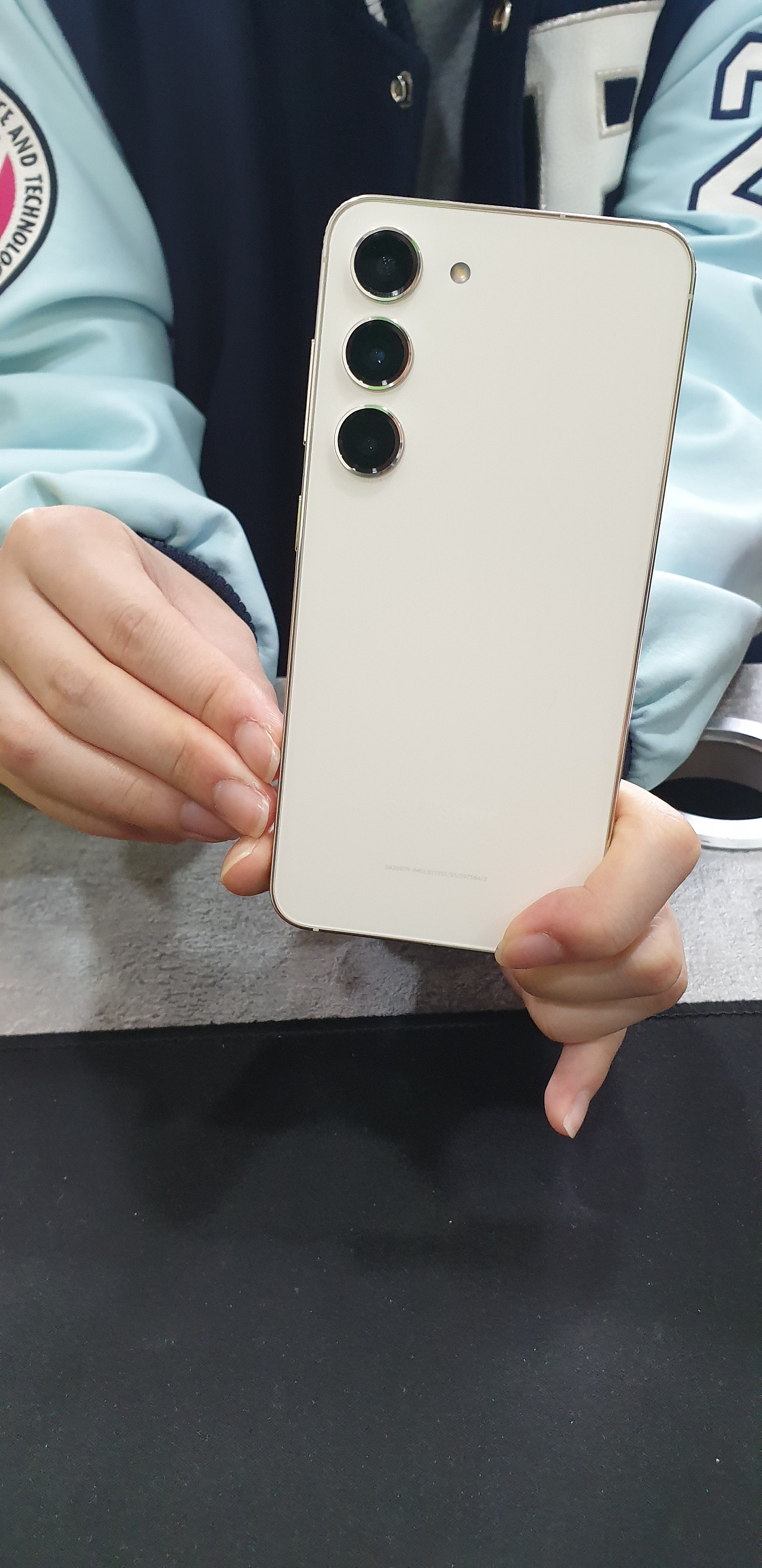 ⭐ 𝗚𝗮𝗹𝗮𝘅𝘆 𝗦𝟮𝟯 부천 유명성지에서 구매하고 왔습니다 ! ( 부천 ㅇㅈㅎㅇ )
