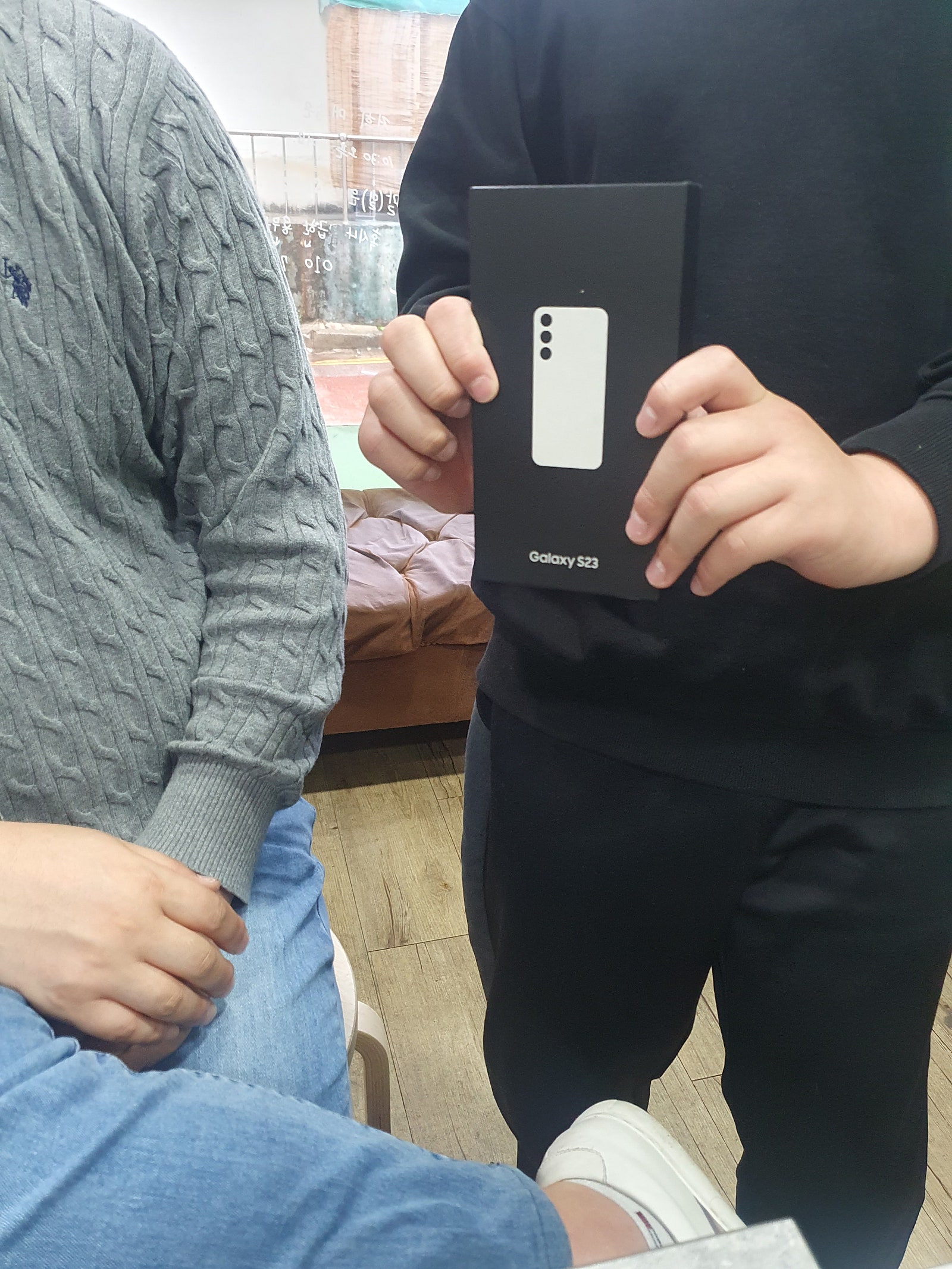 ⭐ 𝗚𝗮𝗹𝗮𝘅𝘆 𝗦𝟮𝟯 부천 유명성지에서 구매하고 왔습니다 ! ( 부천 ㅇㅈㅎㅇ )