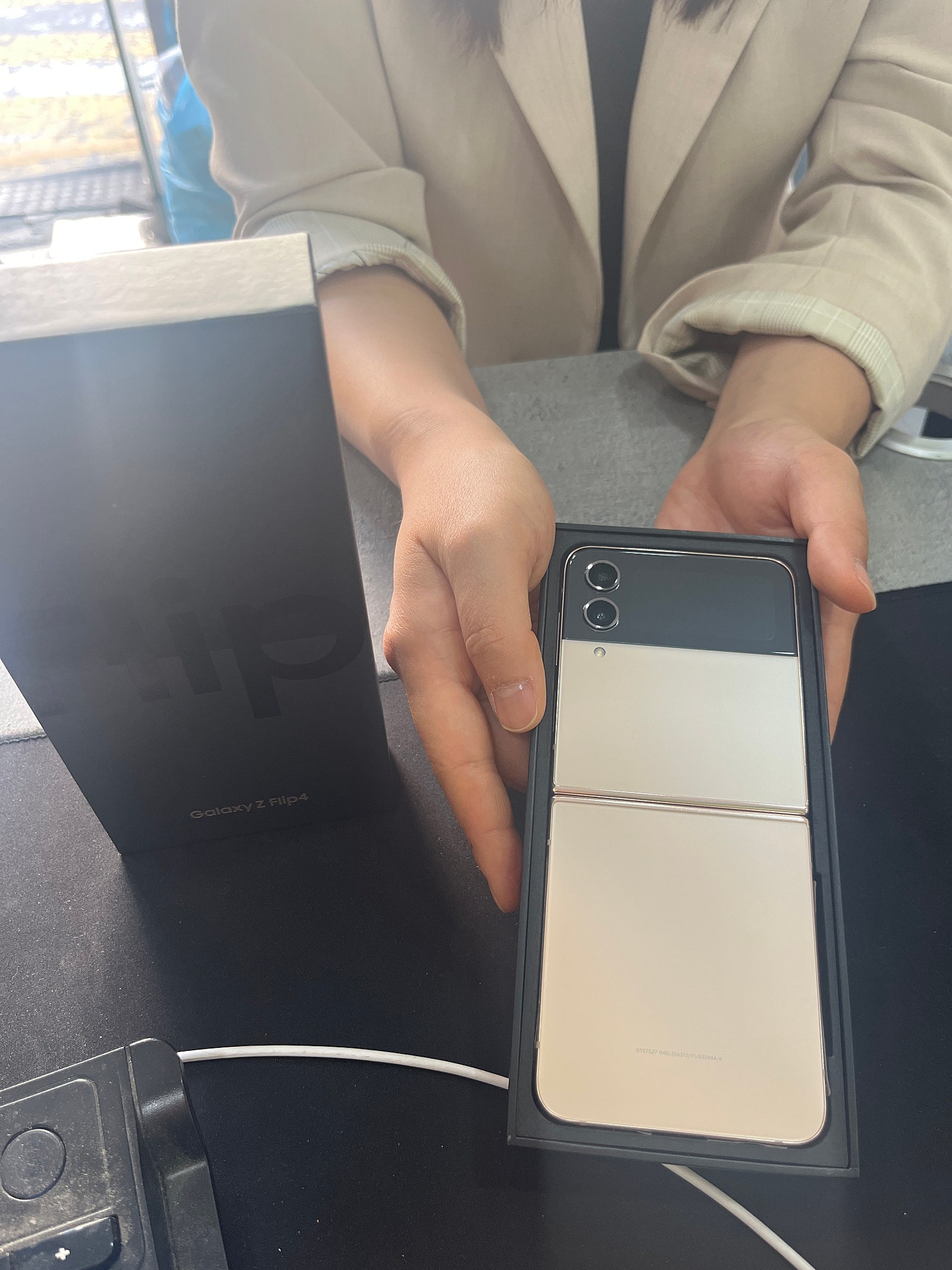 ⭐ 𝗚𝗮𝗹𝗮𝘅𝘆 𝗭 𝗙𝗹𝗶𝗽𝟰 부천 유명성지에서 구매하고 왔습니다 ! ( 부천 ㅇㅈㅎㅇ )