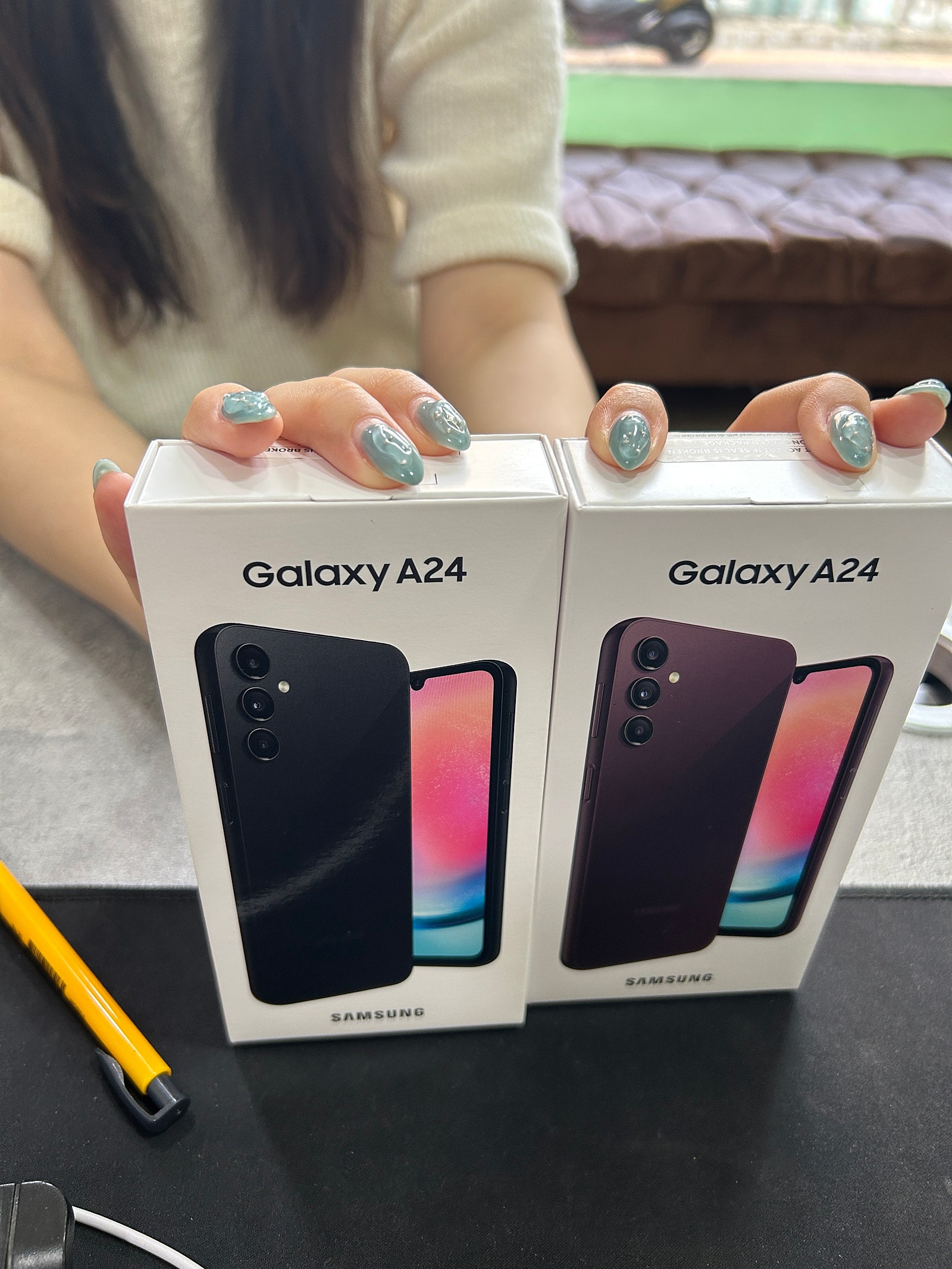 ⭐ 𝗚𝗮𝗹𝗮𝘅𝘆 𝗔𝟮𝟰 부천 유명성지에서 구매하고 왔습니다 ! ( 부천 ㅇㅈㅎㅇ )