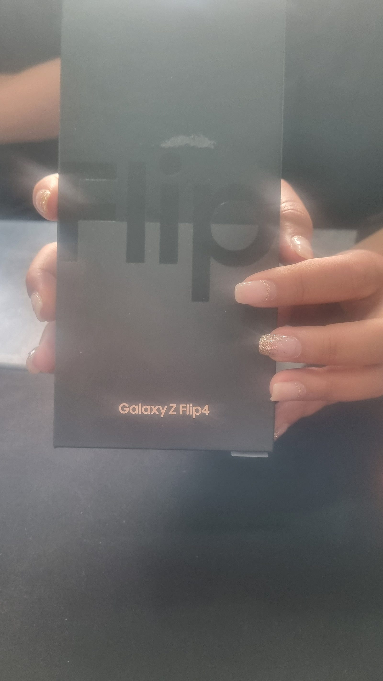 ⭐ 𝗚𝗮𝗹𝗮𝘅𝘆 𝗭 𝗙𝗹𝗶𝗽𝟰 부천 유명성지에서 구매하고 왔습니다 ! ( 부천 ㅇㅈㅎㅇ )