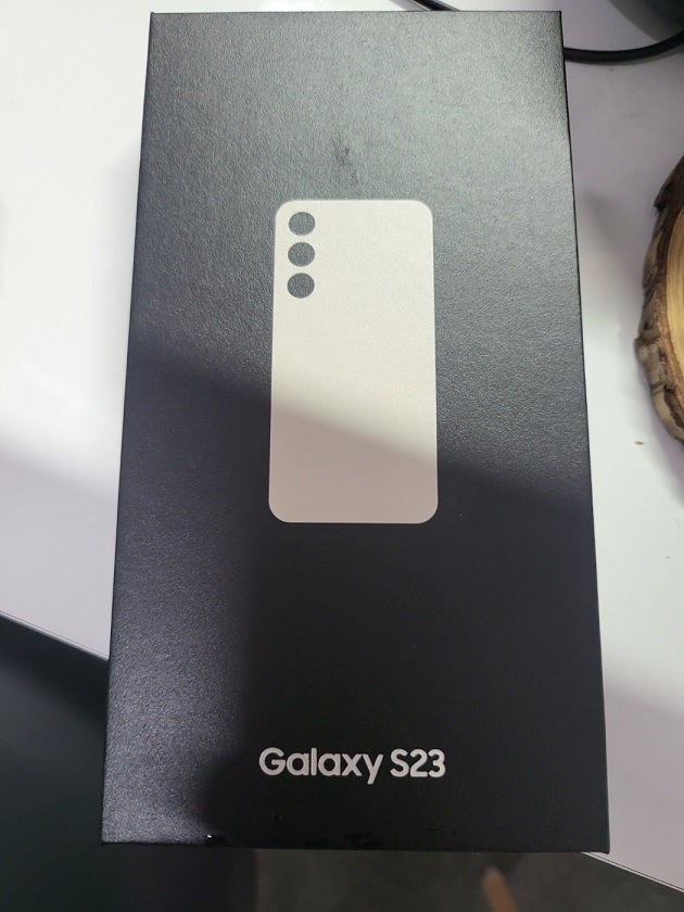 옆커폰 구월점에서 S23으로 했어욥