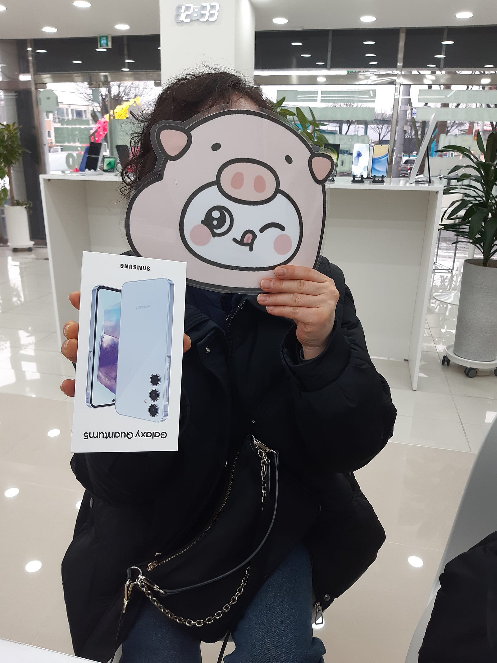 옆커폰 밀양점에서 엄마휴대폰 퀀텀5 해드렸어요
