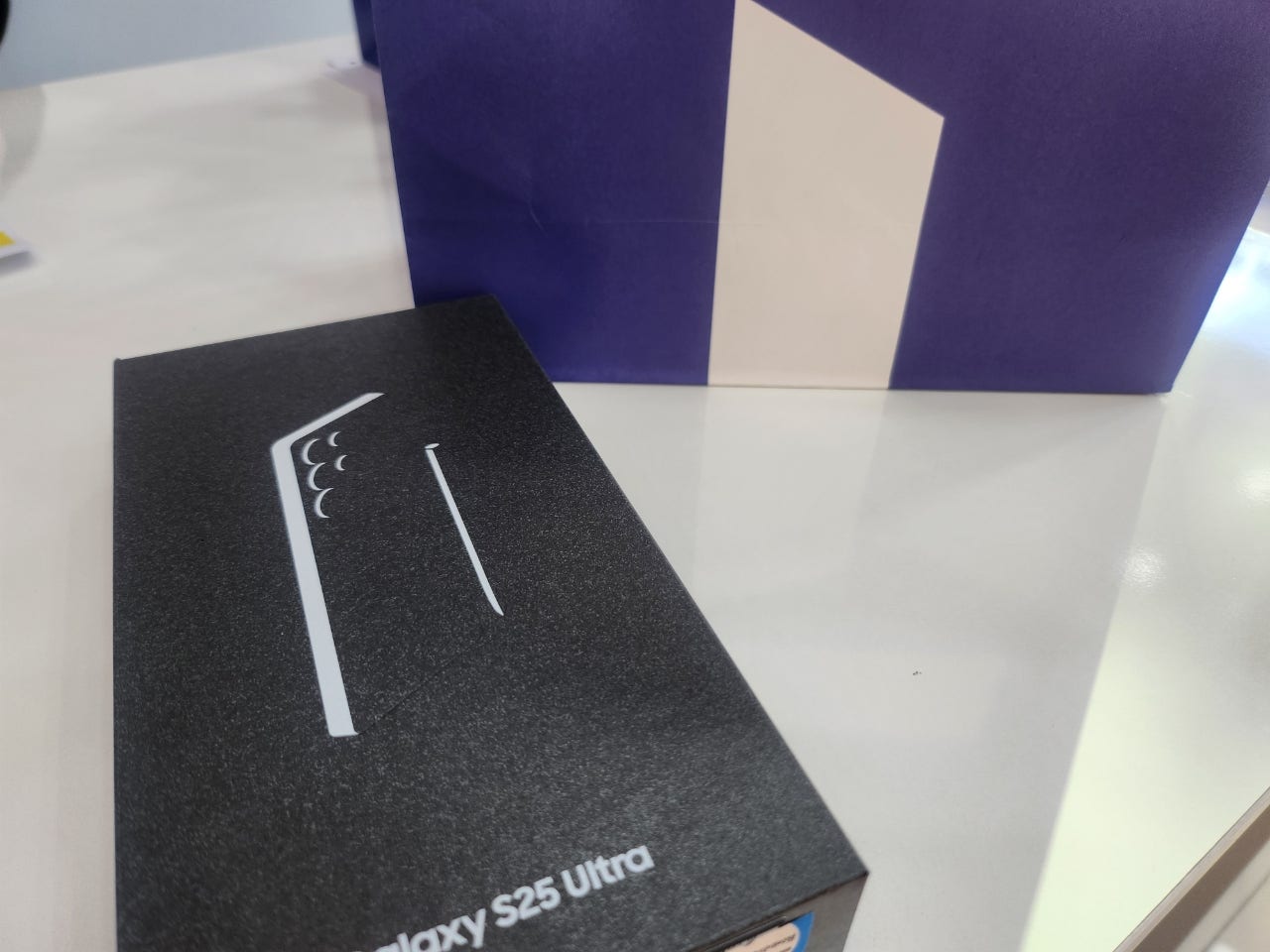 봉명점 S25울트라 개통!!