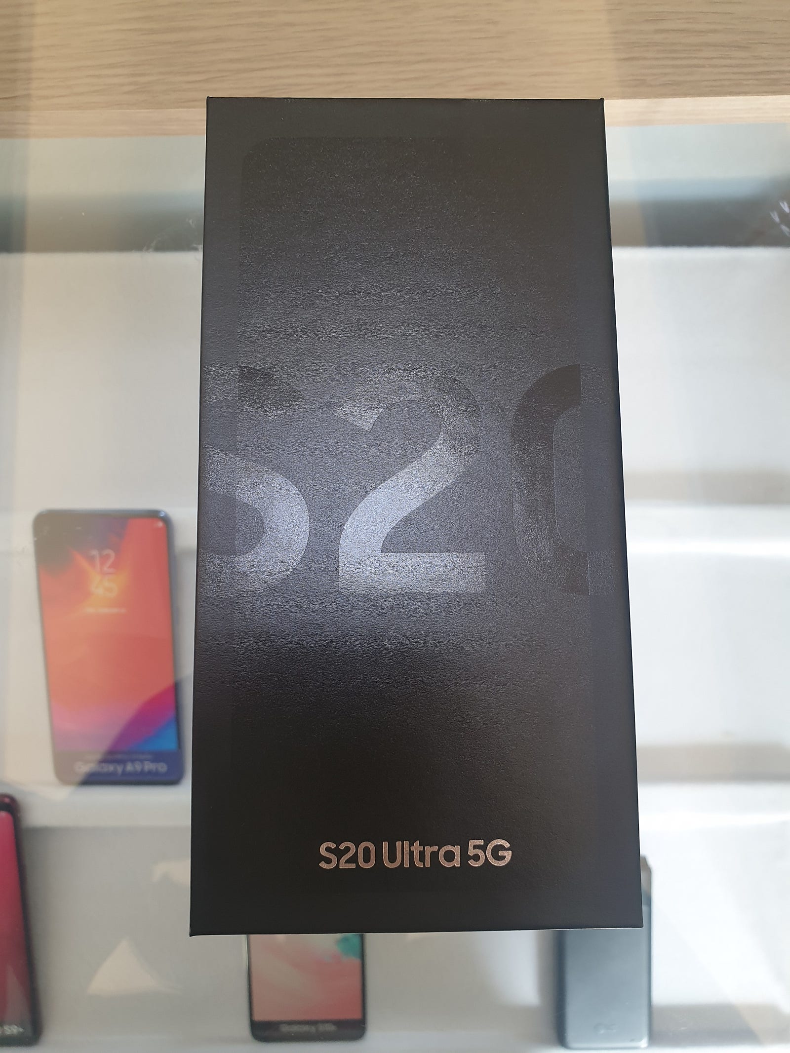 서울 용산 휴대폰성지에서 s20울트라 기변하고 갑니다.