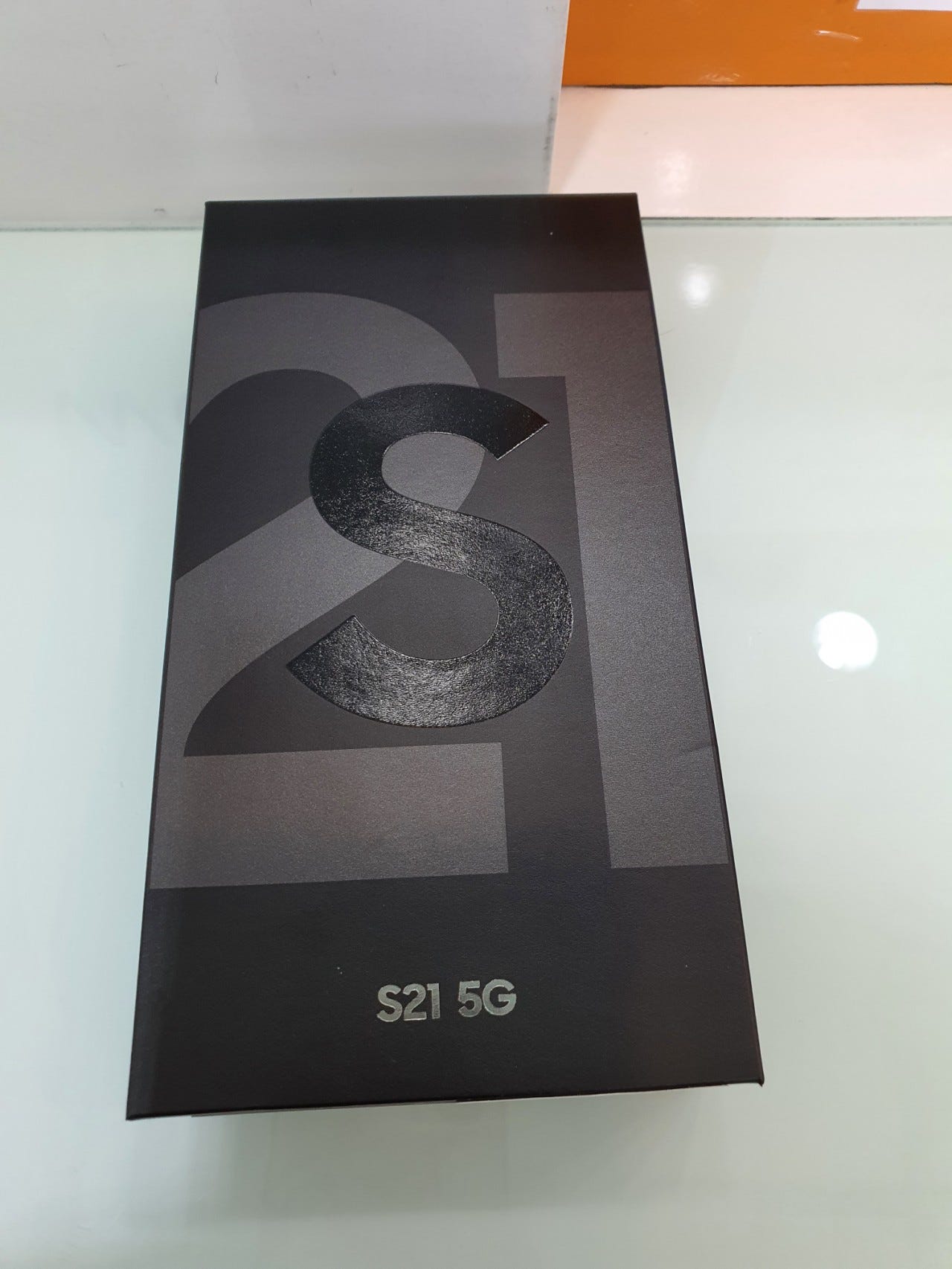 도봉구 휴대폰 성지 매장 s21 기변하고 갑니다.
