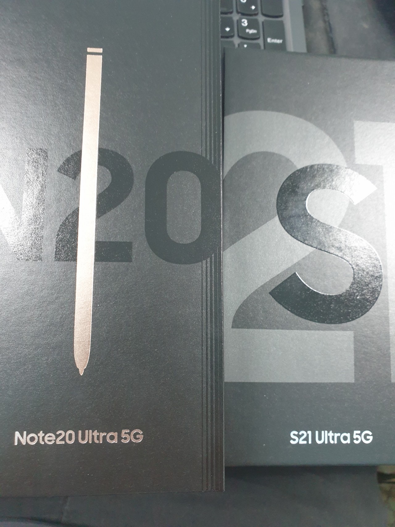 서울 서초 성지에서 노트20울트라 갤21울트라구매 합니다
