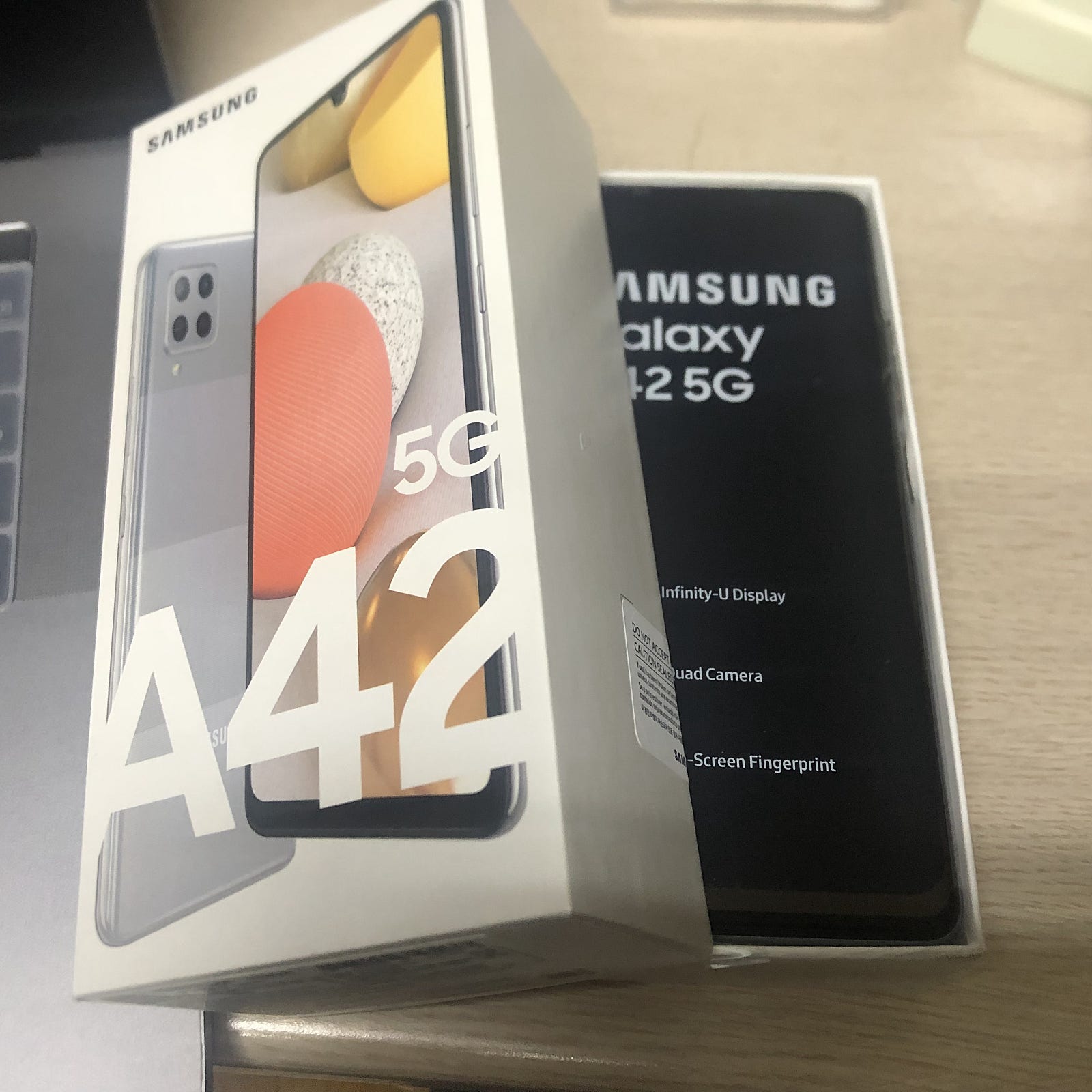서교동 홍대 갤럭시 A42 그레이 어머니 구매후기