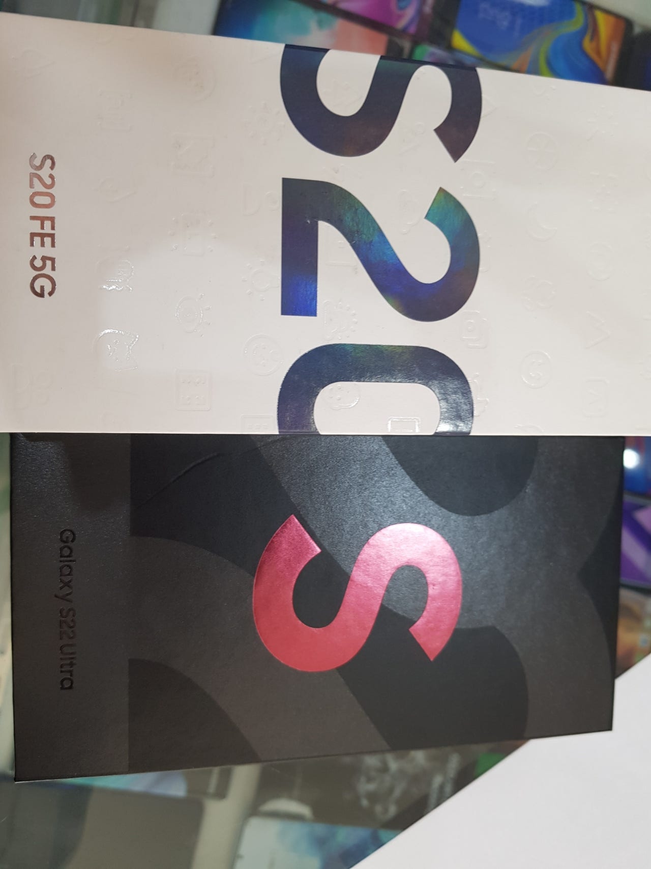 김해 장유 s20 fe. s22울트라 512 버건디 2대 했어용