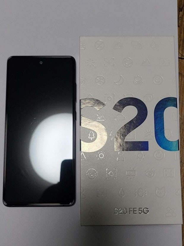 서울 서초구 매장 S20FE 2022 구매하고갑니다