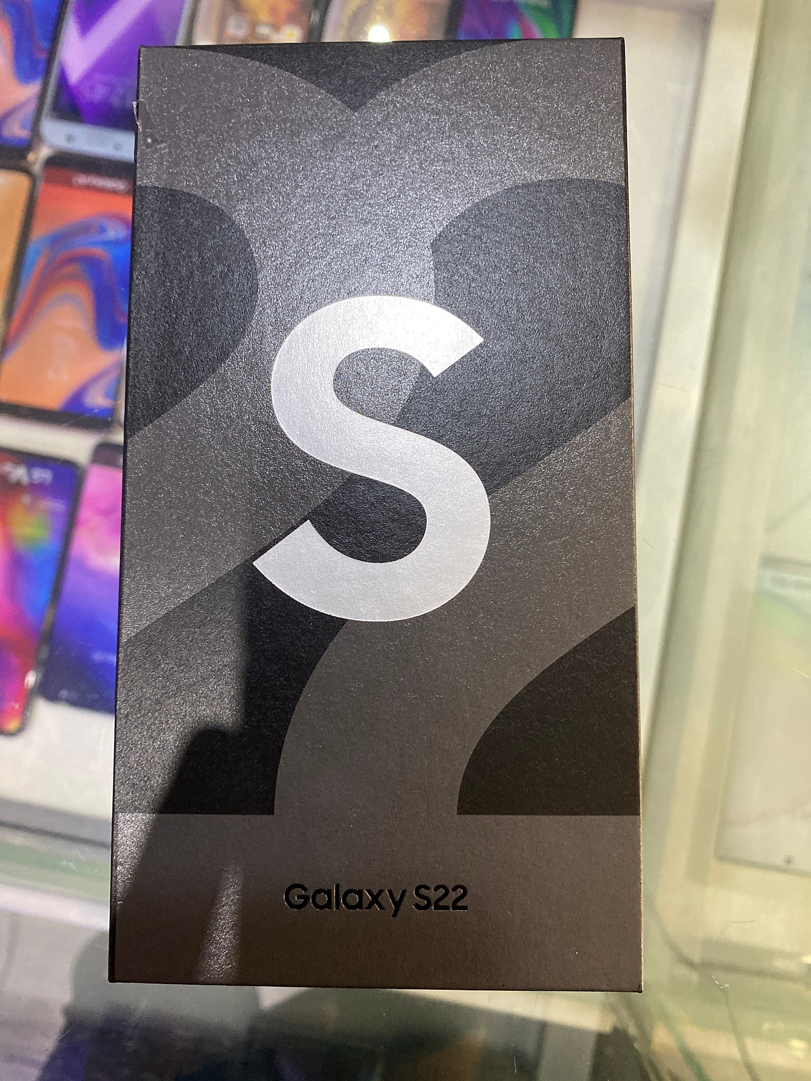 장유 관동동 가족폰 S22 흰색 구입