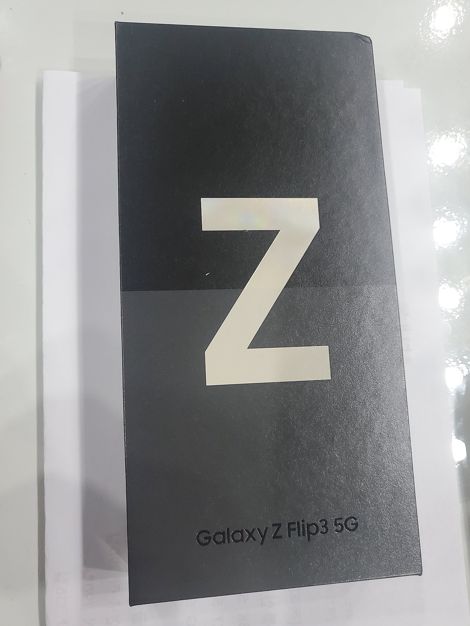 김해 장유 Z플립1에서 3로 바꾸러 1년6개월 만에 재구매 했어요 ㅎㅎ