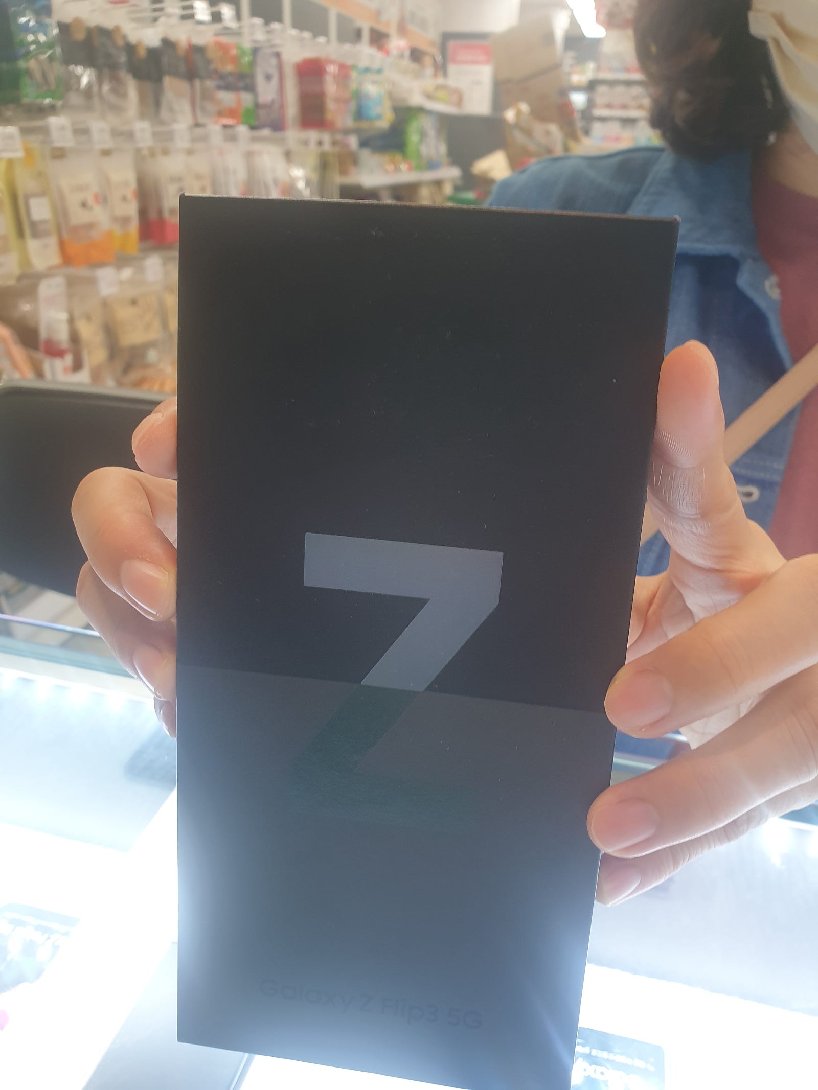 혜화지점에서 Z플립3 구매했어요!