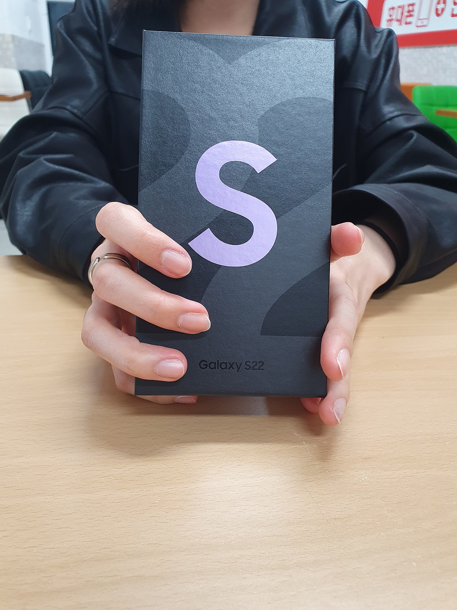 울산 신정동 s22 퍼플로 당일개통했어요