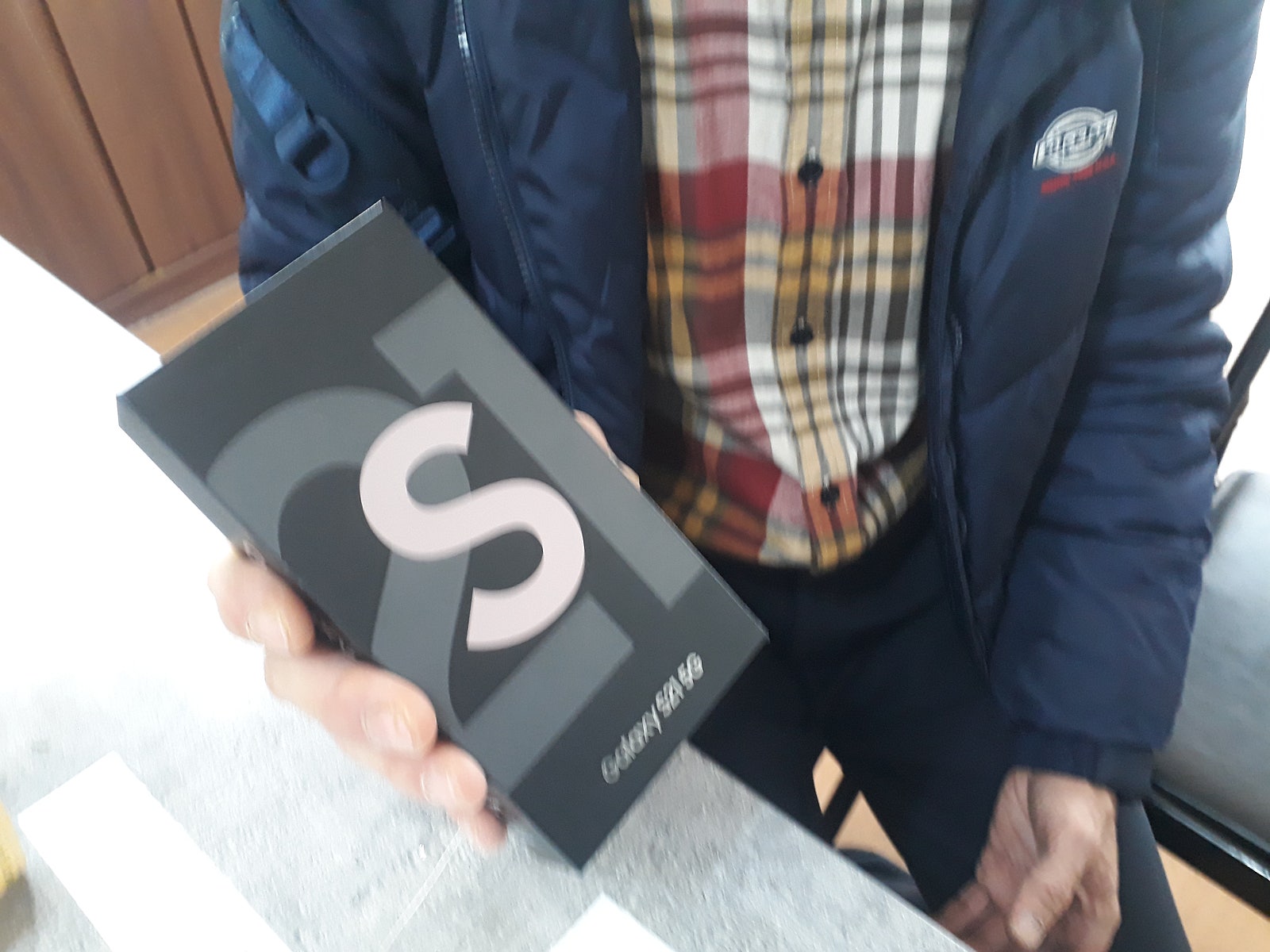 군포 당동 ㅂㄷㅋㅍ옆 매장에서 s21 구매했습니다